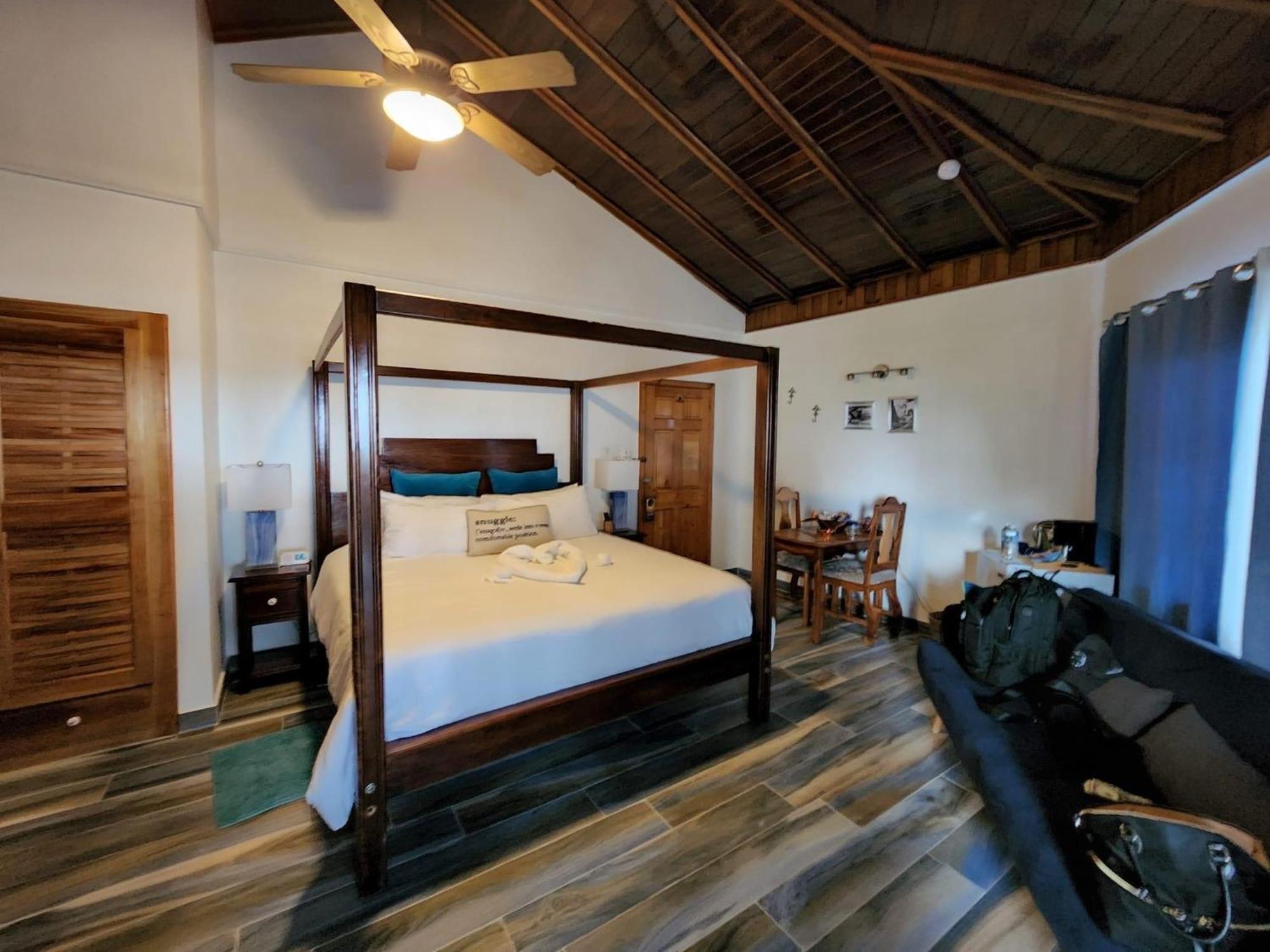 Blue Skies Beach Resort Negril Exterior foto