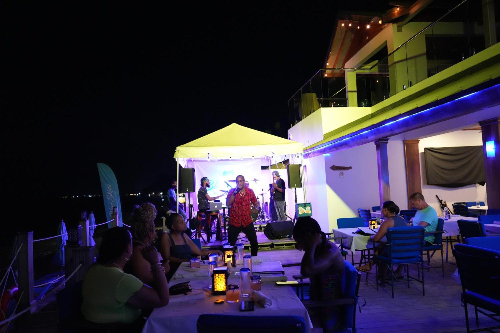 Blue Skies Beach Resort Negril Exterior foto