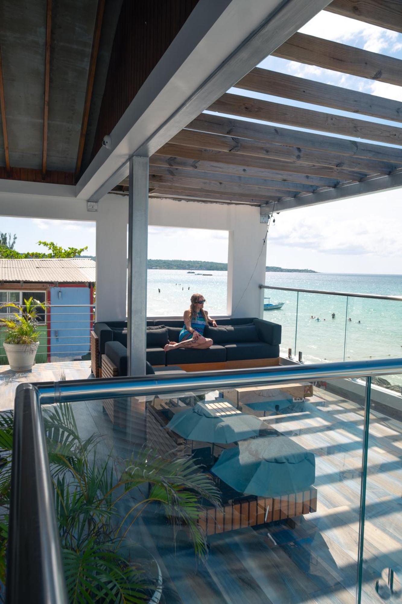 Blue Skies Beach Resort Negril Exterior foto
